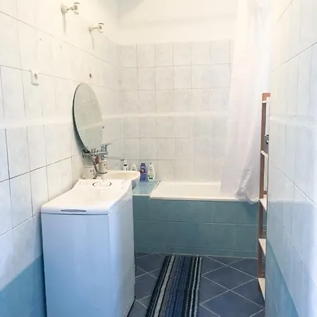 Cosy Apt Bastova Apartment *