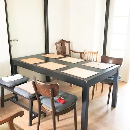 Cosy Apt Bastova 公寓