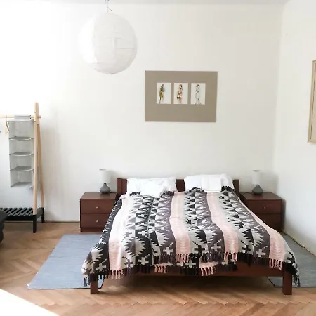 Cosy Apt Bastova