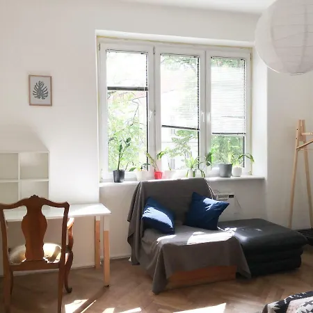 Cosy Apt Bastova *