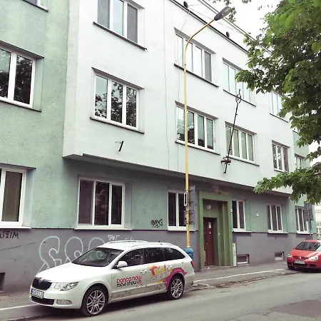 Cosy Apt Bastova *