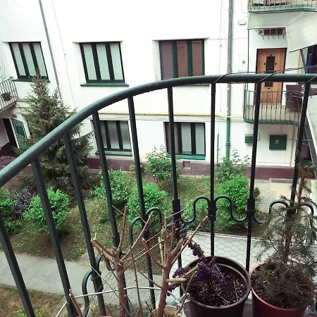 Cosy Apt Bastova